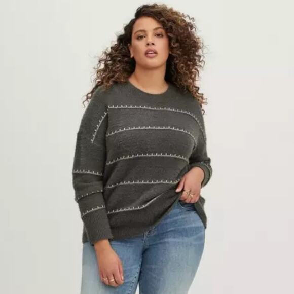 Torrid Drop Shoulder Pullover Sweater Eyelash Lurex Yarn Grey Size 5 - Picture 1 of 5